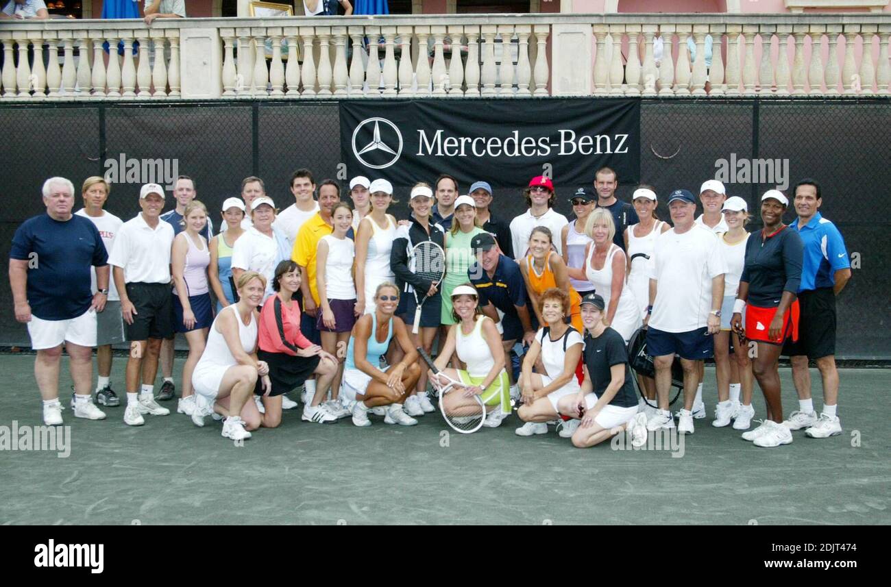 The Chris Evert/Raymond James Pro-Celebrity Tennis Classic Day One: Chrissie & friends Pro-Am. Celebrities included Jon Lovitz, Scott Foley, Chris Carter, Frederique, Alan Thicke and Vince Spadea. Boca Raton Resort, FL 11/3/06 Stock Photo