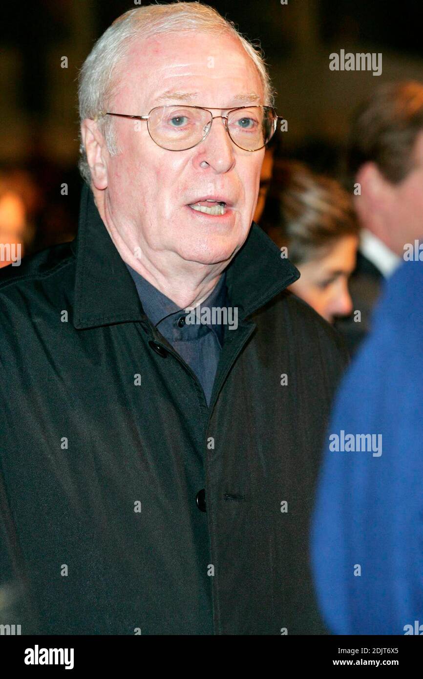 Michaedl Caine attends the London film premiere of 'The Prestige' UK 11/05/2006 Stock Photo