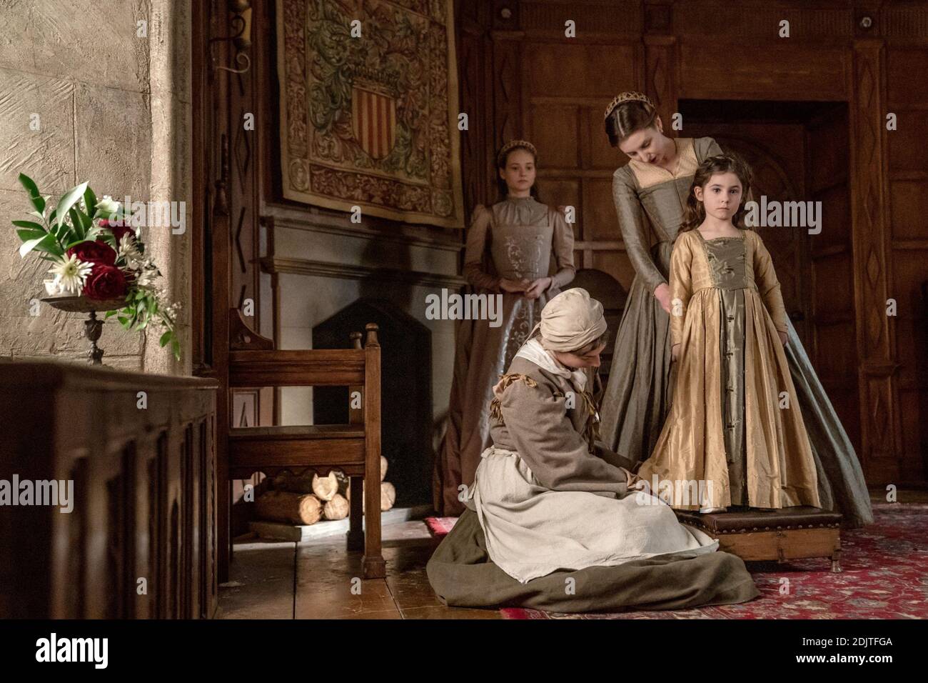 THE SPANISH PRINCESS, Laura Carmichael as Maggie Pole (2nd from right