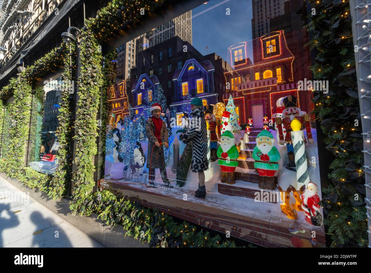 Festively Decorated Boutique Windows on 5th Avenue in New York City  Editorial Photography - Image of boutique, holidays: 237107497