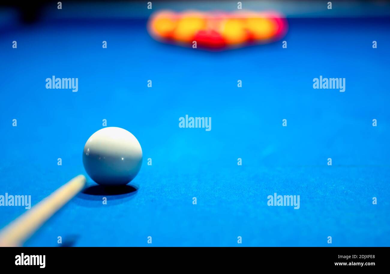 Billiard cue and ball ready to break Stock Photo Alamy