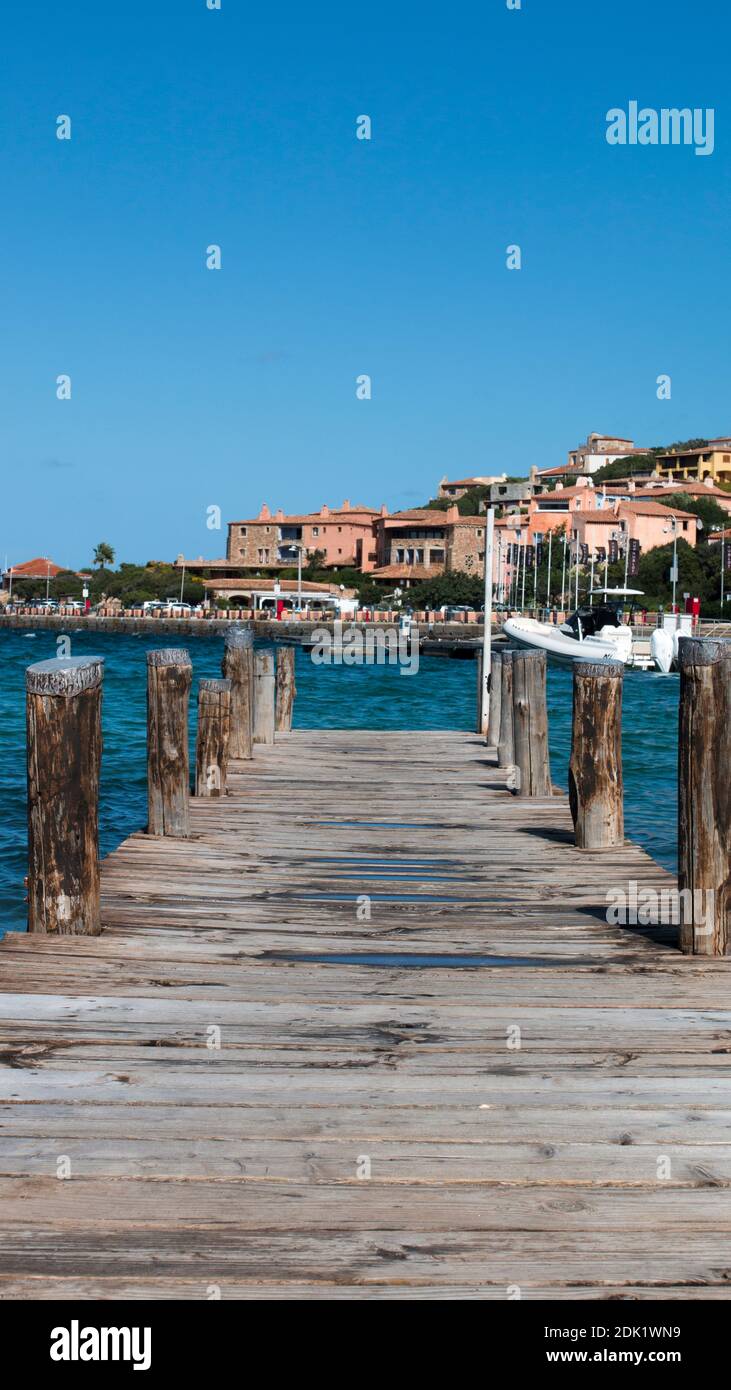 Hafen von Porto Cervo, Sardinien, Italien, Mittelmeer, Yachten, Klippen Stock Photo