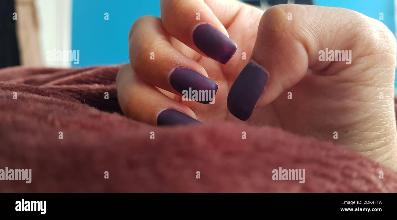 Purple Fingernails High Resolution Stock Photography And Images Alamy
