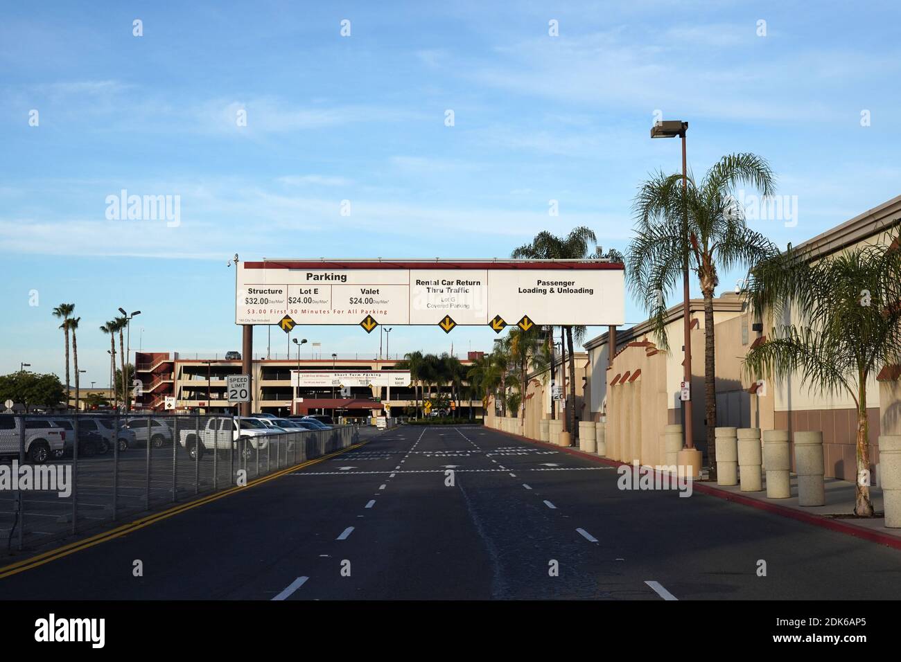 The entrance to Hollywood Burbank Airport (BUR) amid the global coronavirus COVID-19 pandemic, Sunday, Dec. 13, 2020, in Burbank, Calif. The airport, Stock Photo