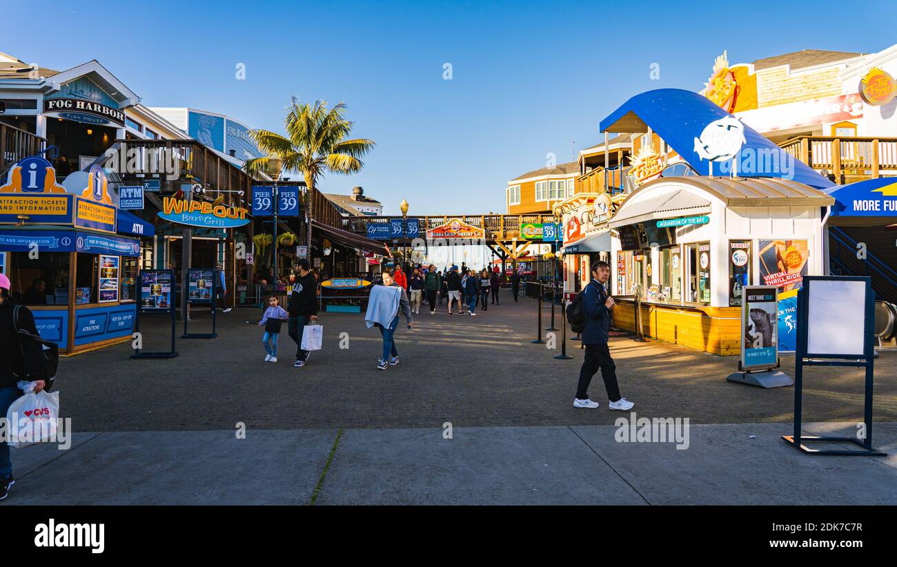 San Francisco, Pier 39, Fisherman`s Wharf - the Banner of Hard