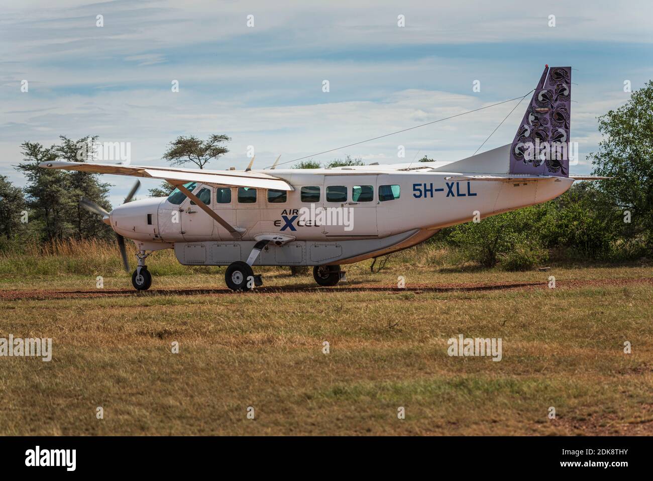 Cessna in der Serengeti, Tansania. Stock Photo