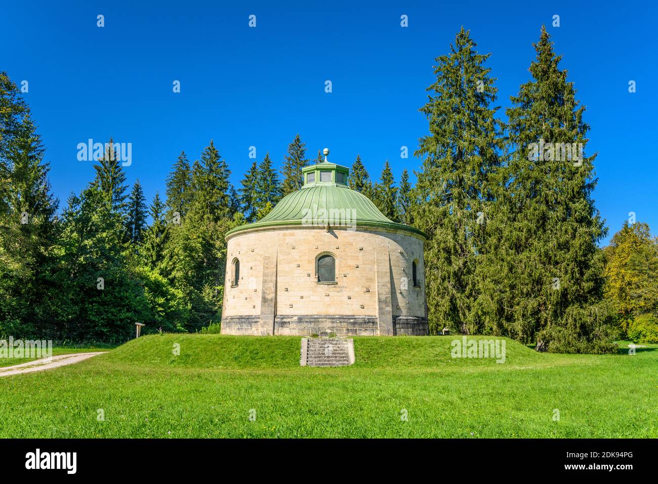 Germany, Bavaria, Upper Bavaria, Oberland, Miesbach, Mangfalltal, Reisach moated castle, 'Reisacher Brunnen-Tempietto', well temple Stock Photo