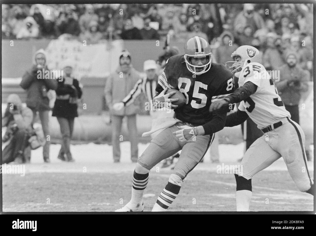 Cleveland browns 1980 hi-res stock photography and images - Alamy