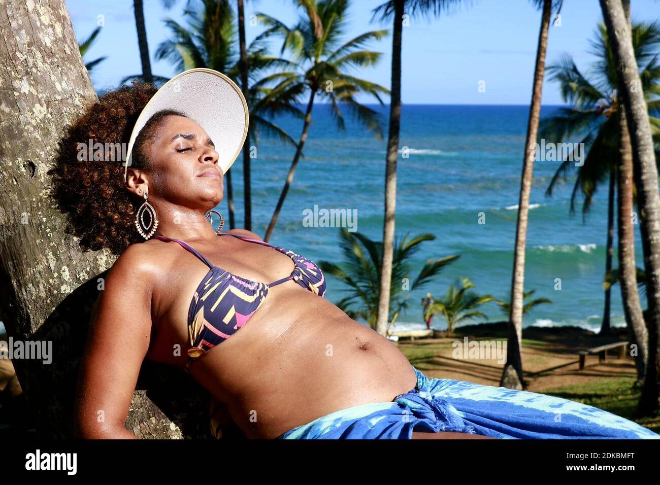 Mature Women Sunbathing Mature Women Sunbathing