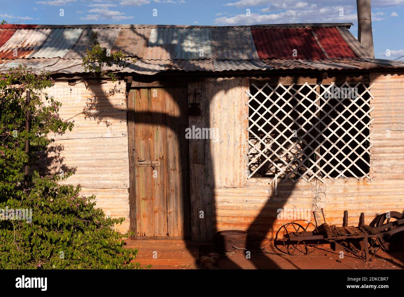 Corrugated iron houses of  the historical gold mining town Gwalia, Leonora, Western Australia Stock Photo