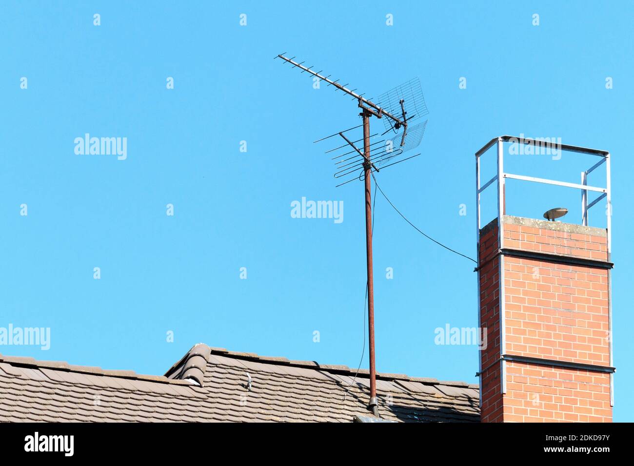 Old Tv Antenna On The Roof Stock Photo Alamy