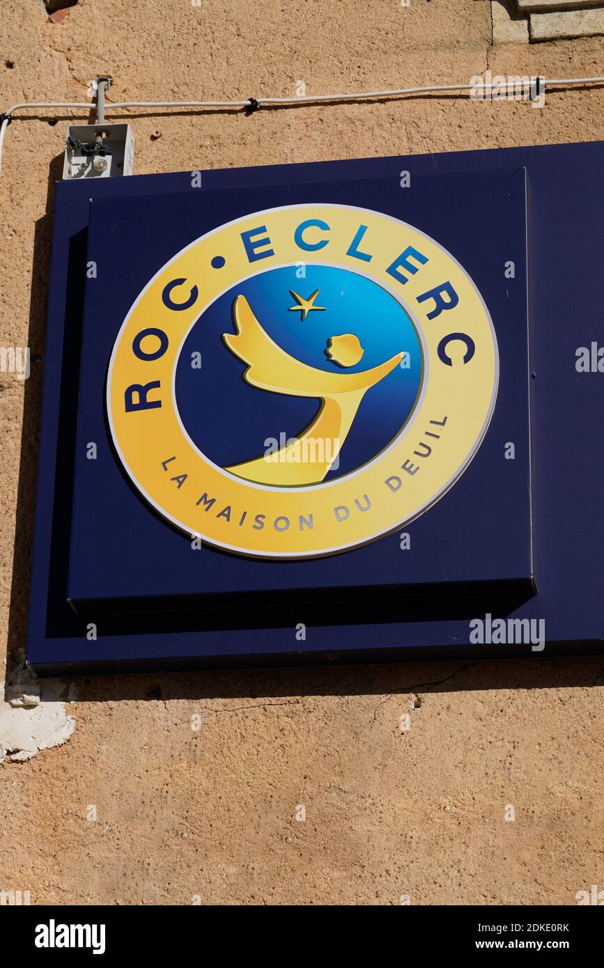 Bordeaux , Aquitaine  France - 11 21 2020 : Roc Eclerc logo and round text sign of french agency for Undertaker and mortician Stock Photo