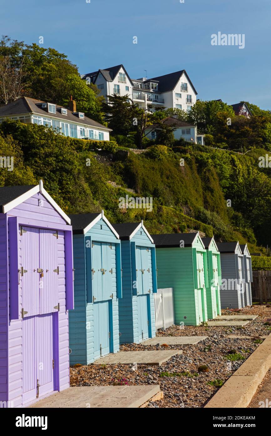 England, Kent, Dover, St.Margaret's Bay, Beach Huts and Cliff Top Housing Stock Photo