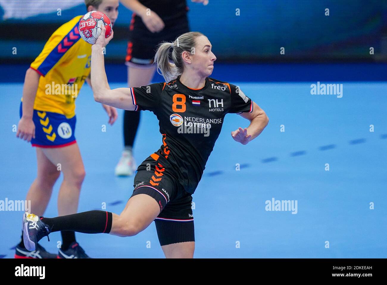 KOLDING, DENMARK - DECEMBER 15: Lois Abbingh of Netherlands during the Women's EHF Euro 2020 match between The Netherlands and Romania at Sydbank Aren Stock Photo