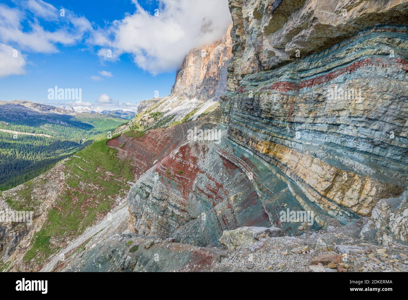 The coloured stratified rocks at the foots of Tofana di Rozes, Travenanzes formation, Dolomites, Cortina d'Ampezzo, Belluno, Veneto, Italy Stock Photo
