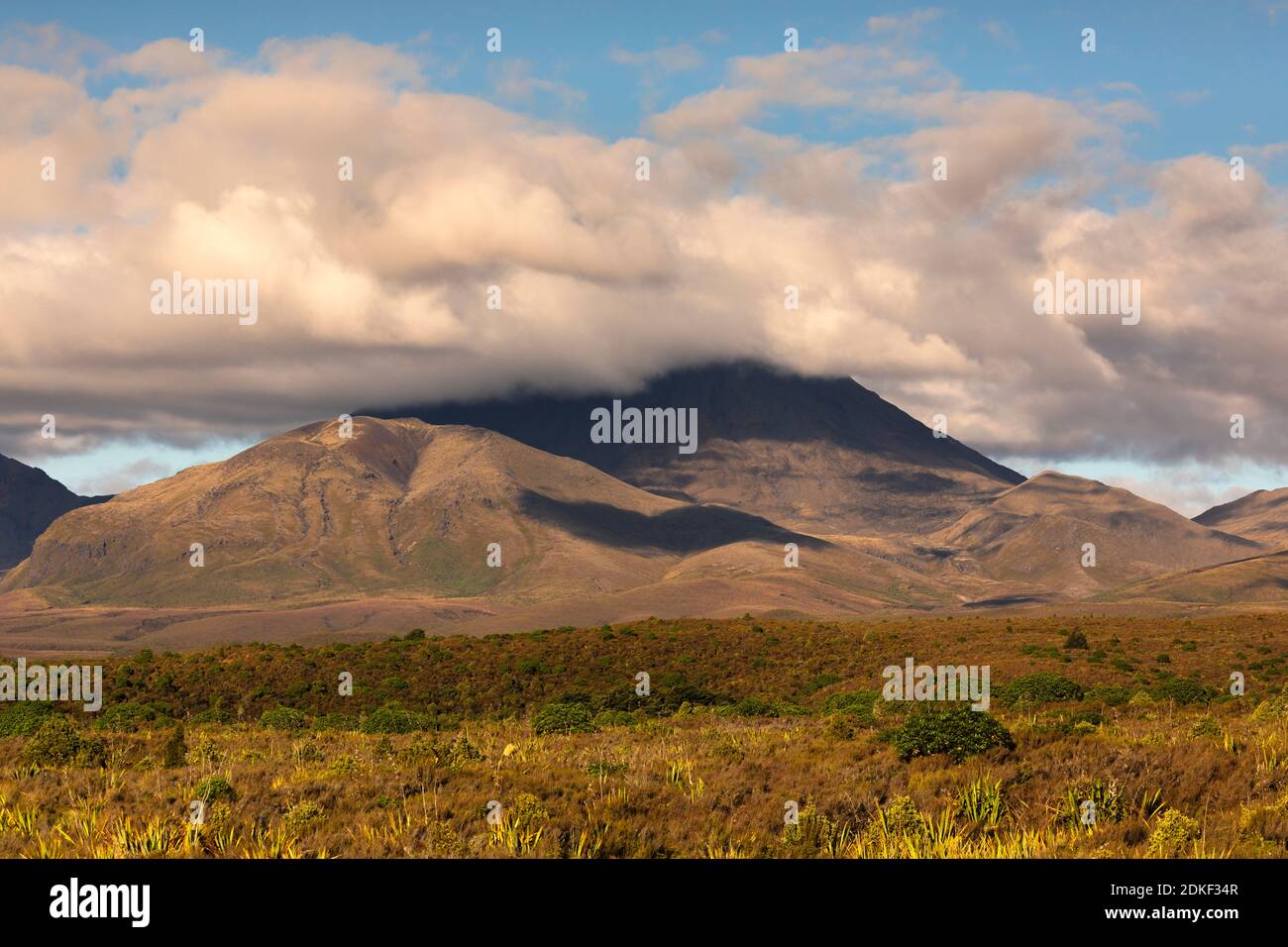 Mount Ngauruhoe, Tongariro National Park, UNESCO World Heritage Site, Ruapehu, North Island, New Zealand, Oceania Stock Photo