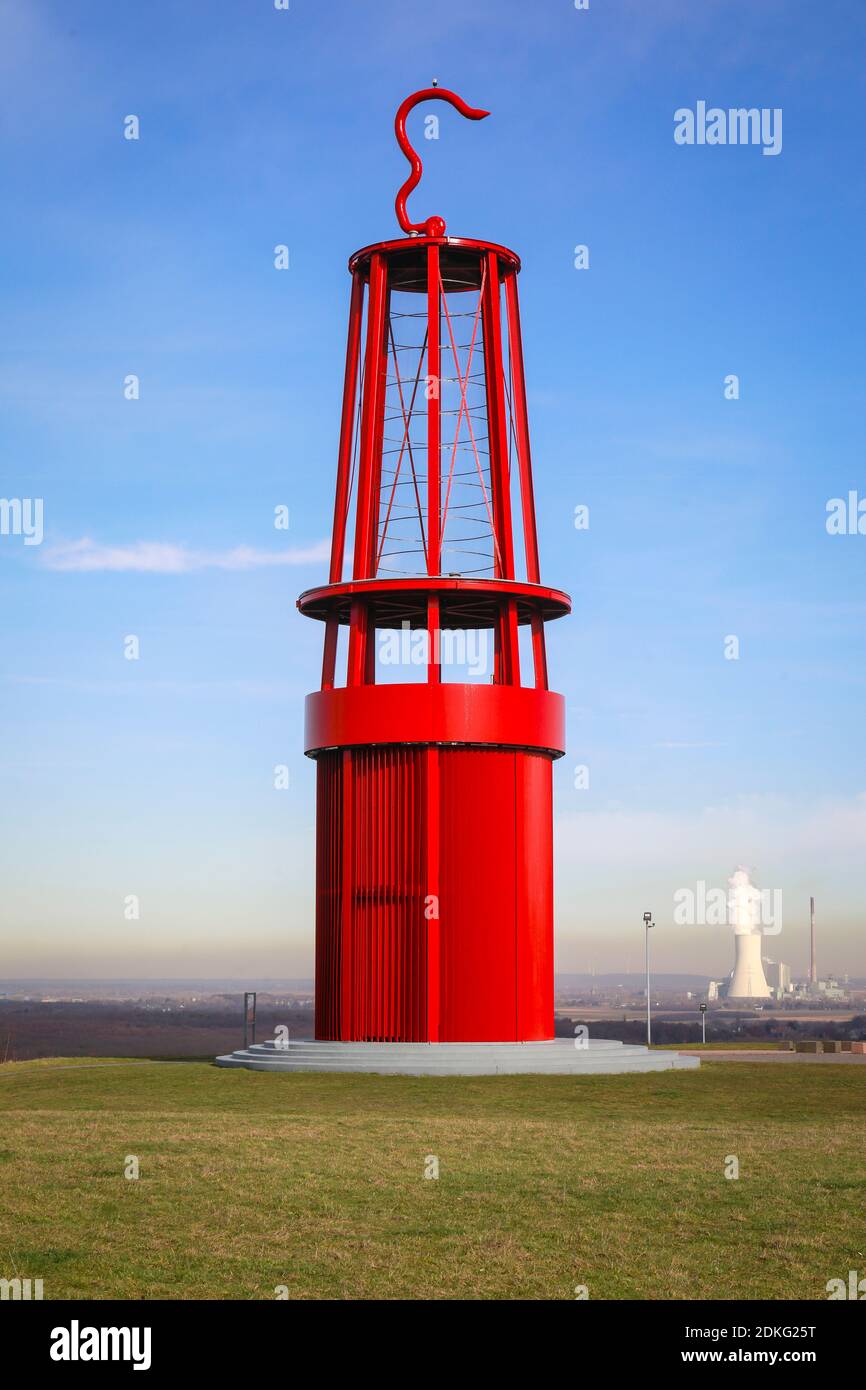 Moers, Ruhr area, North Rhine-Westphalia, Germany - Das Geluchte, work of art by Otto Piene on the Rheinpreussen heap, 30 m high sculpture in the form of a miner's lamp, behind the STEAG Walsum thermal power station. Stock Photo