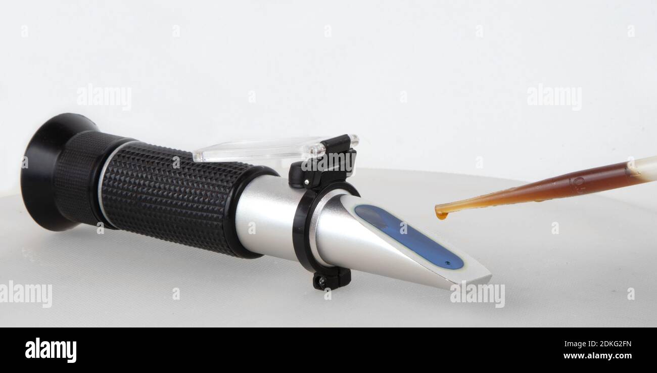 Brix meter hi-res stock photography and images - Alamy
