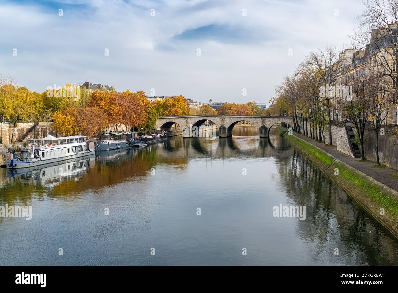 Paris, ile SaintLouis, beautiful houses and the PontMarie, ancient