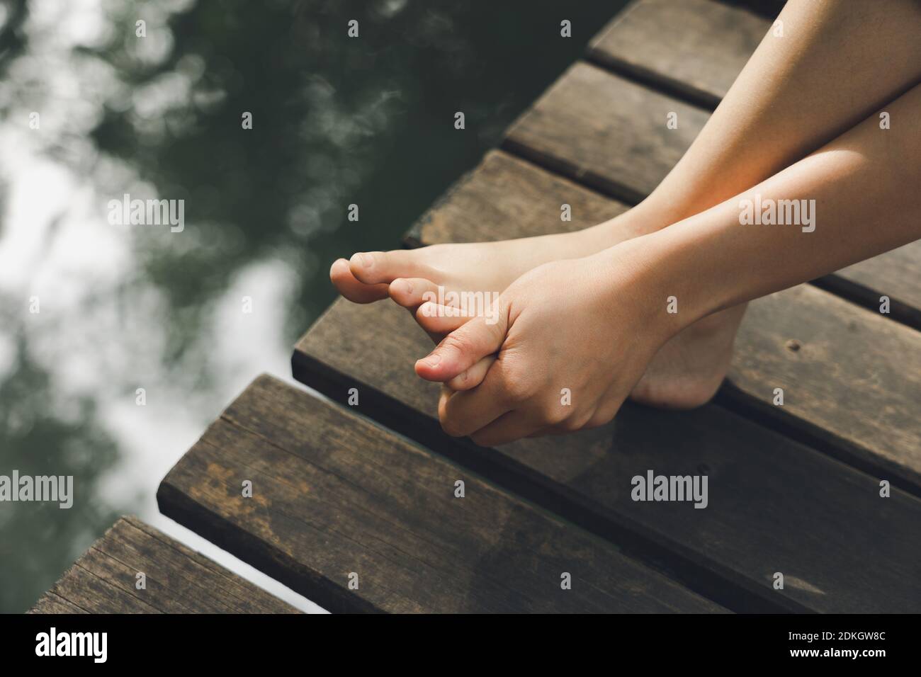 Sore feet walking hires stock photography and images Alamy