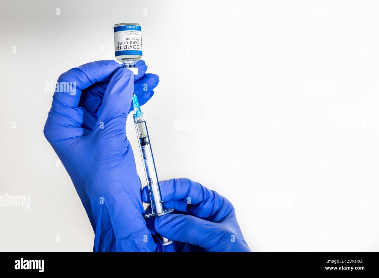 Covid injection hi-res stock photography and images - Alamy
