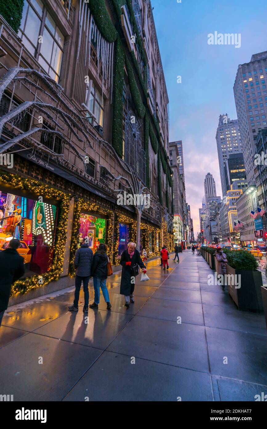 SAKS Christmas light Show during the Pandemic of COVID19 2020 Stock