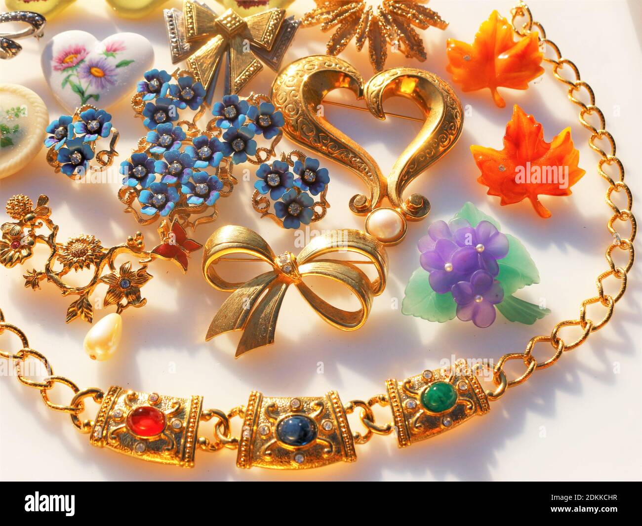 Vintage costume jewelry lot collection brooch necklace bracelet fashion  accessory Stock Photo - Alamy