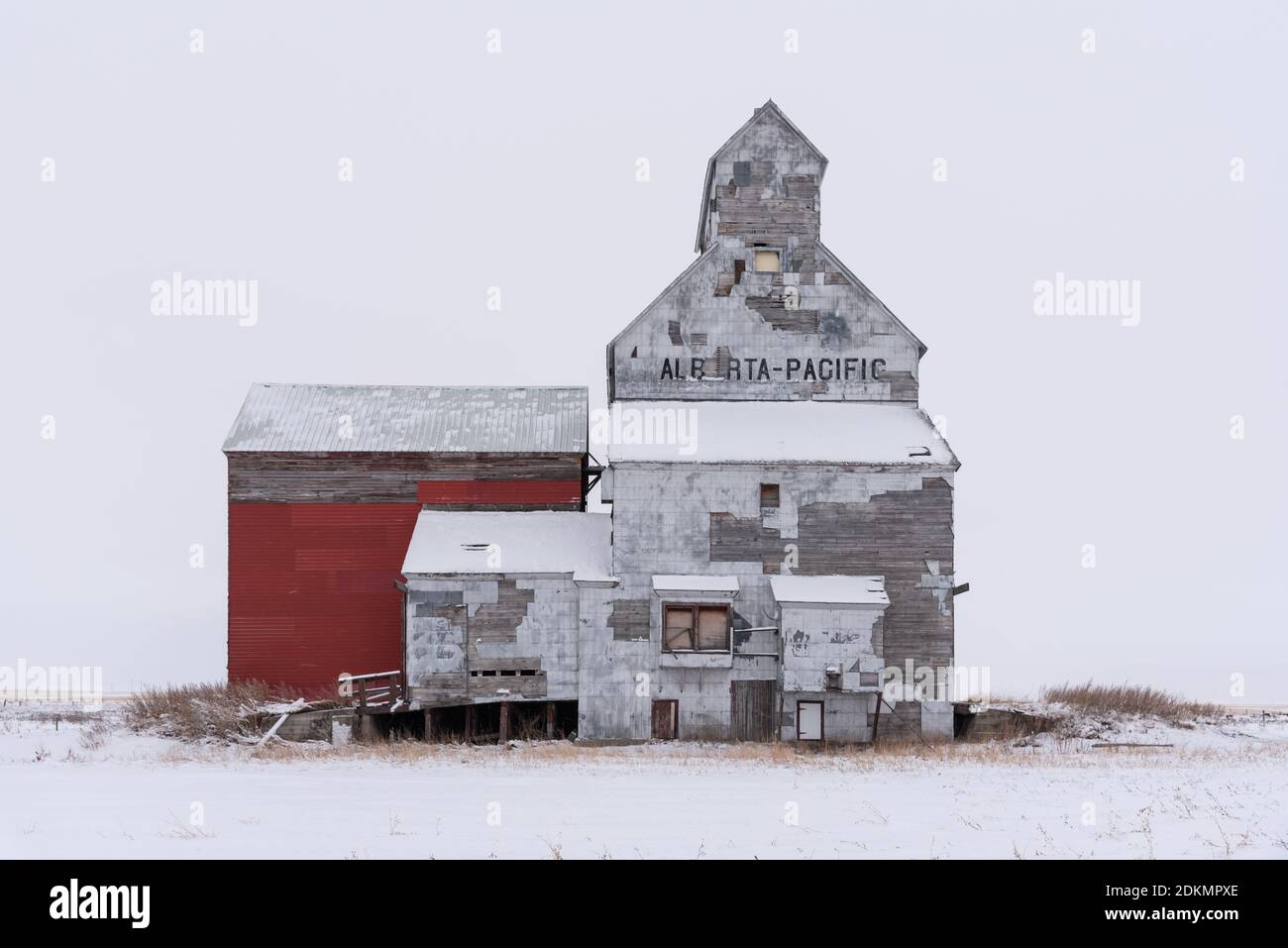 Raley, Alberta - December 13, 2020: Old Alberta Pacific Grain Company ...