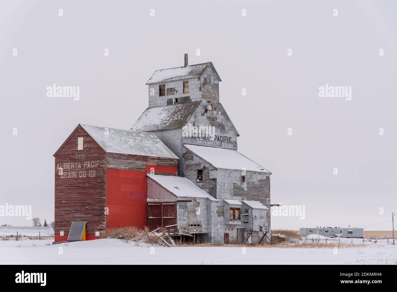 Raley, Alberta - December 13, 2020: Old Alberta Pacific Grain Company ...