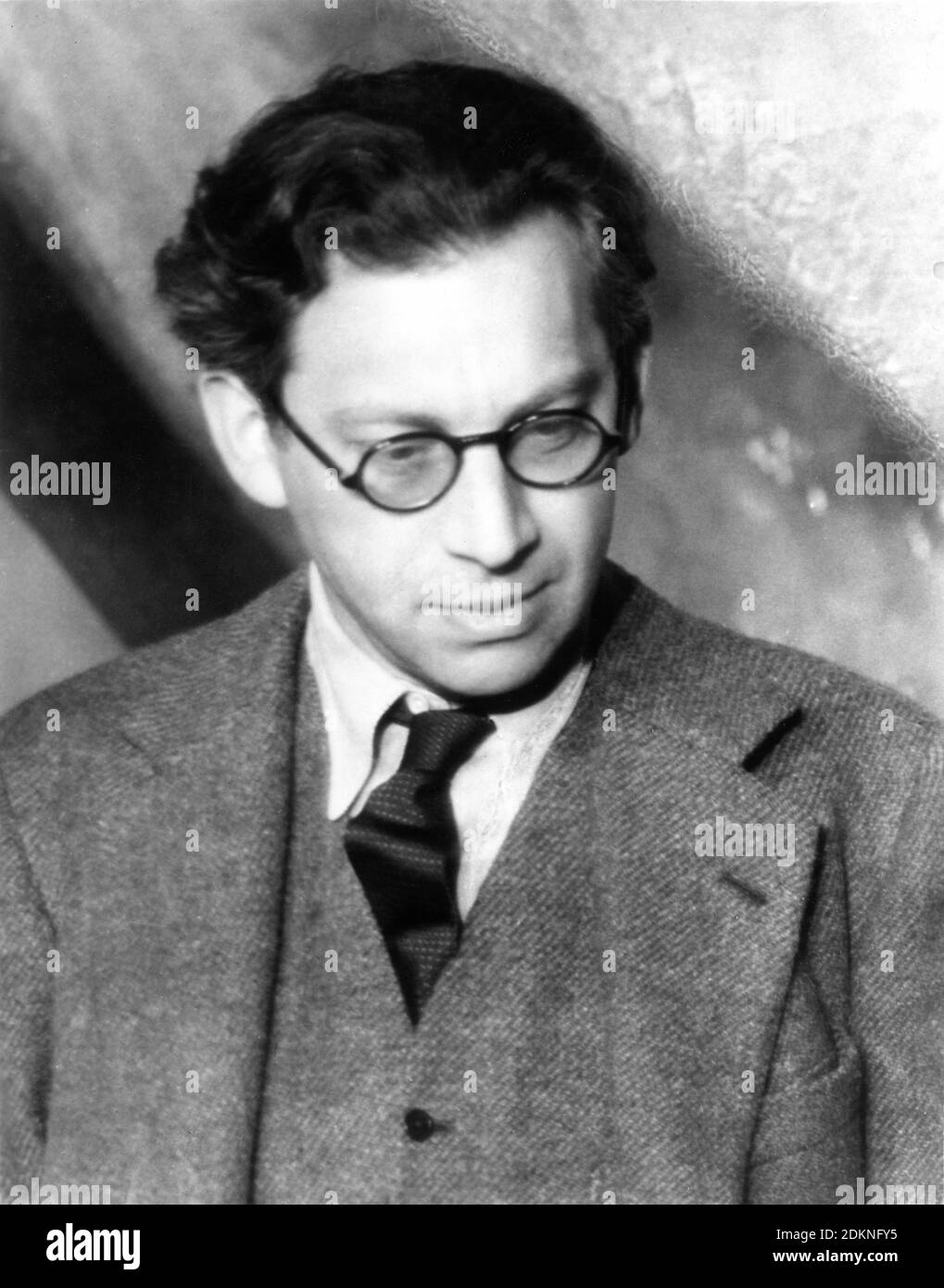 Hungarian Producer Director ALEXANDER KORDA  candid portrait circa 1933 publicity for London Film Productions / United Artists Stock Photo