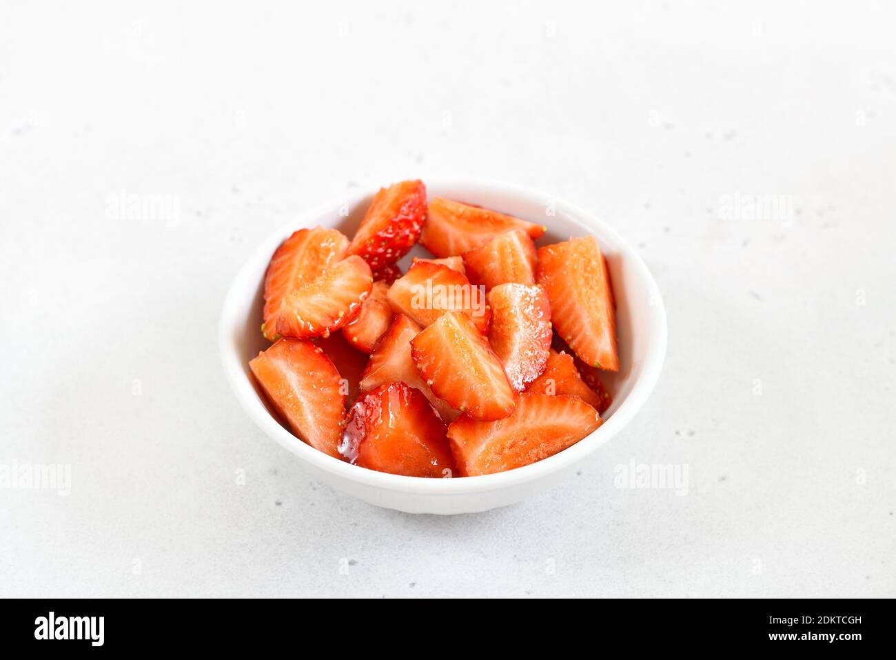 Fruit strawberry food dish hi-res stock photography and images - Alamy