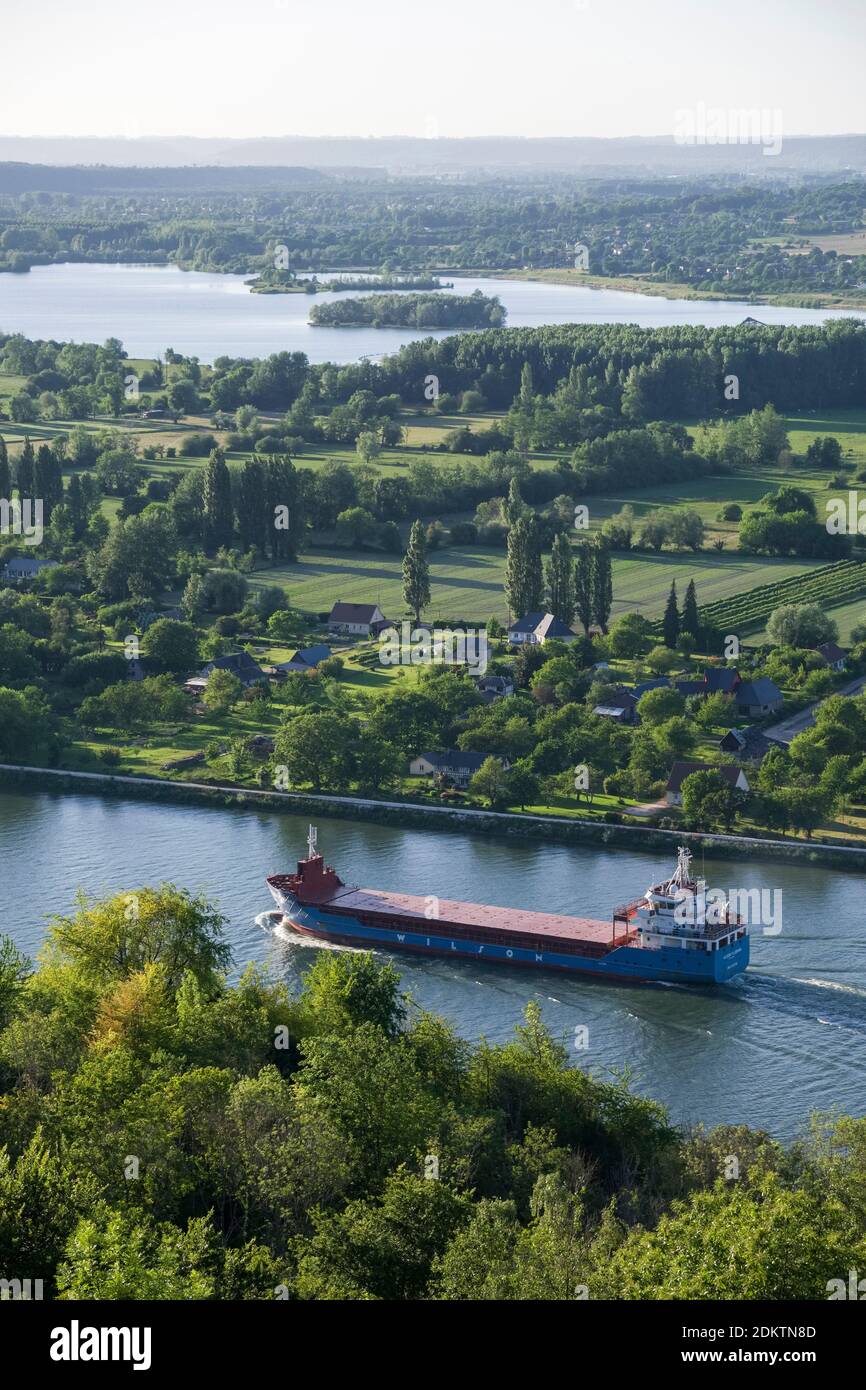 River transport on the River Seine. Cargo ship Wilson Flushing in the Jumieges river loop viewed from Barneville-sur-Seine (Normandy, northern France) Stock Photo