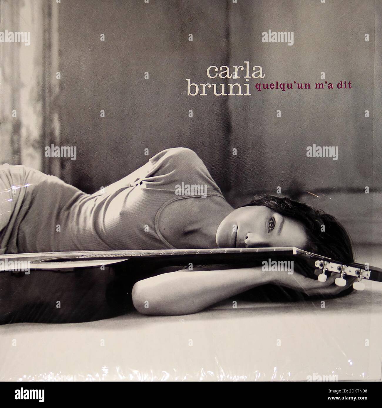 CARLA BRUNI QUELQU'UN M'A DIT   10  Limited Edition  - Vintage Vinyl Record Cover Stock Photo