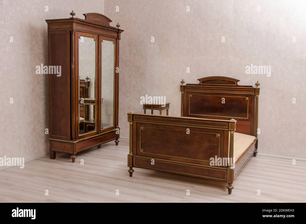 Retro style 2024 bedroom furniture