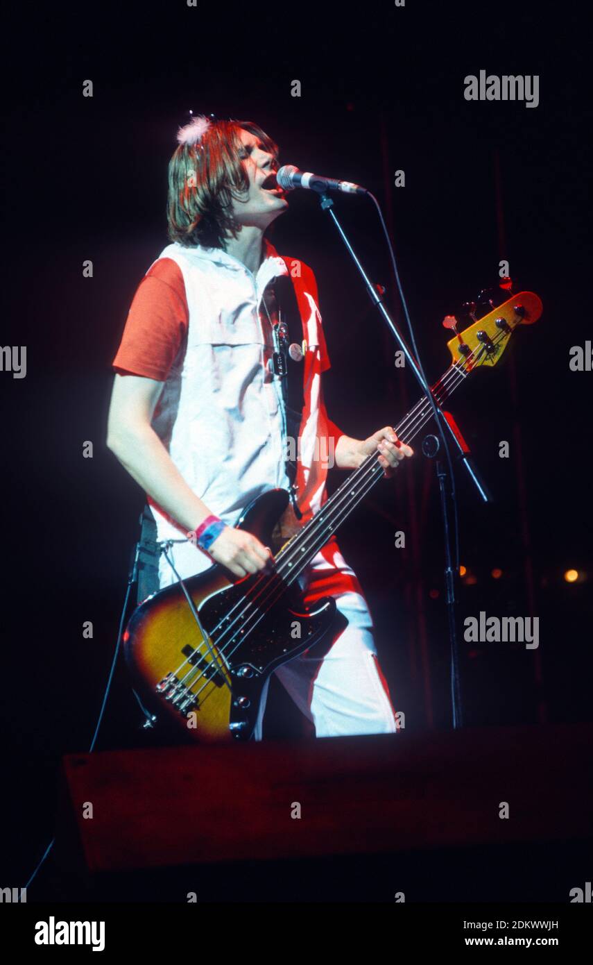 Manic street preachers 1999 hi-res stock photography and images - Alamy