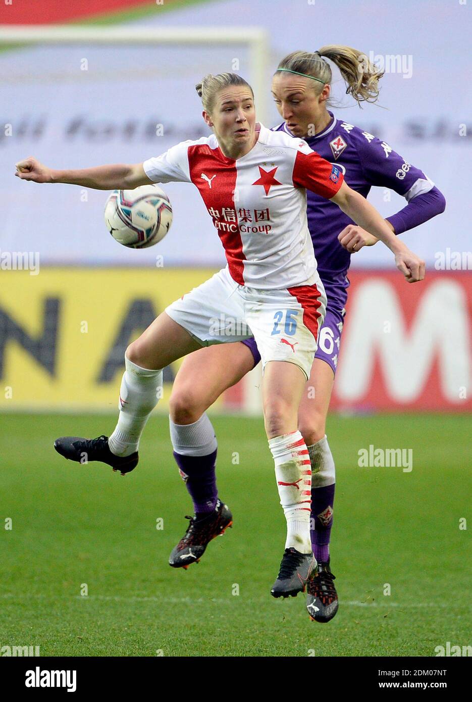 Sk slavia praha vs acf fiorentina hi-res stock photography and