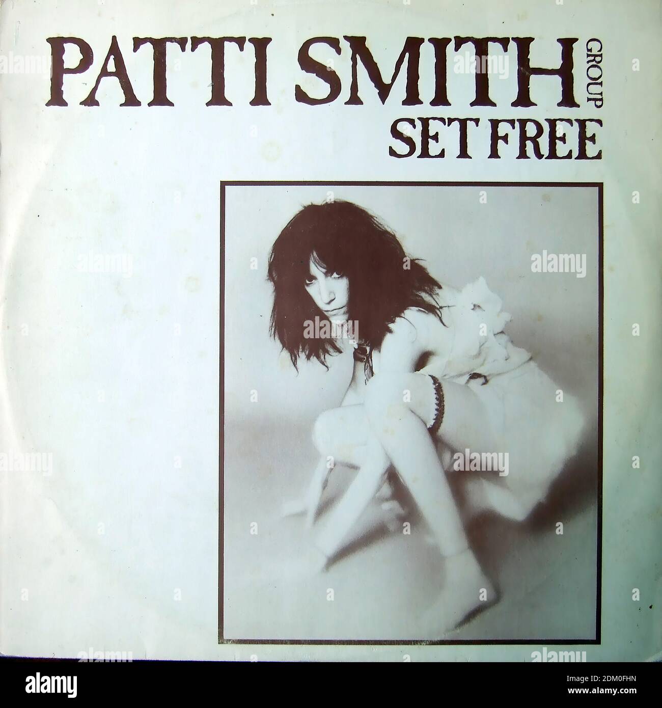 Patti Smith Group - Set Free, Privilege (Set Me Free), Ask The Angels, 25th  Floor, A Poem Babelfield, Arist 12197 - Vintage vinyl album cover Stock  Photo - Alamy