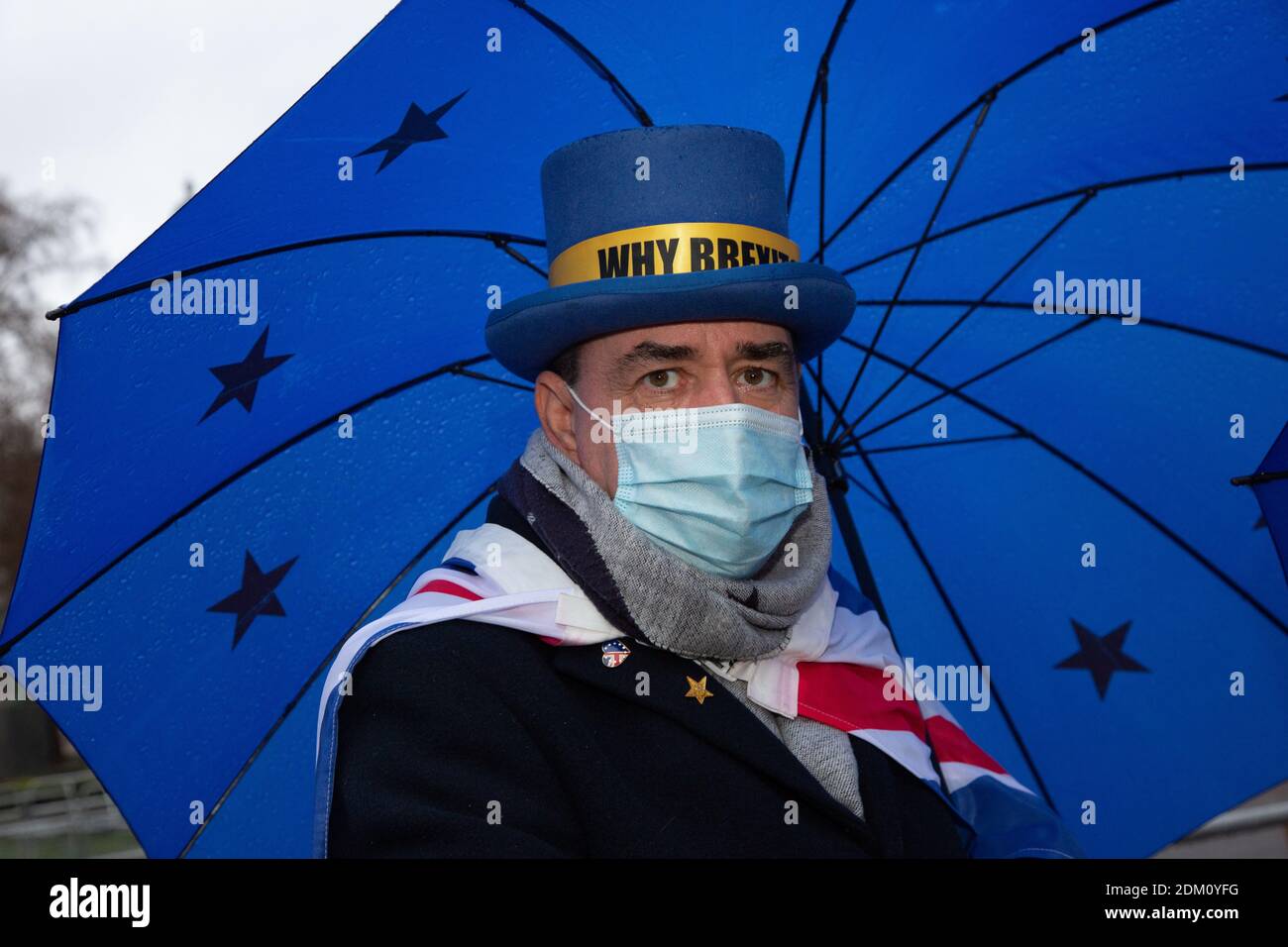 14. December 2020, England, London: Anti-Brexit Protester Steve Bray outside the Houses of Parliament. --- In this photo: Steven Bray Stock Photo