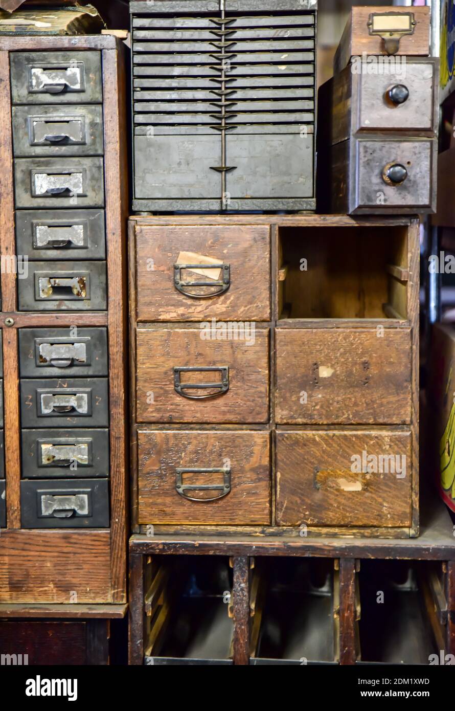 Old fashioned filing cabinet hi-res stock photography and images - Alamy