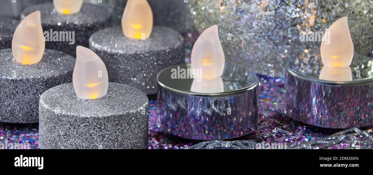 LED Kerzen Set mit Dekoration Stock Photo