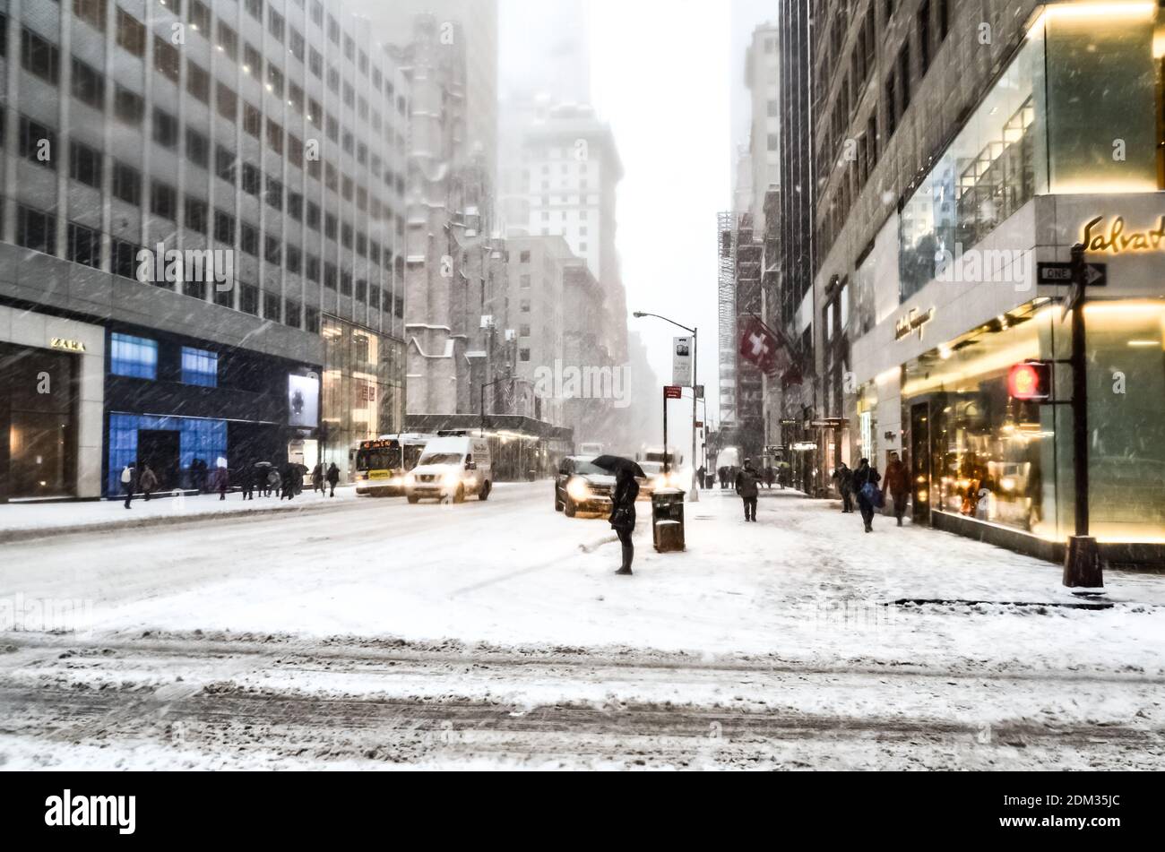 Winter snowstorm blizzard in New York City with heavy snow falling ...