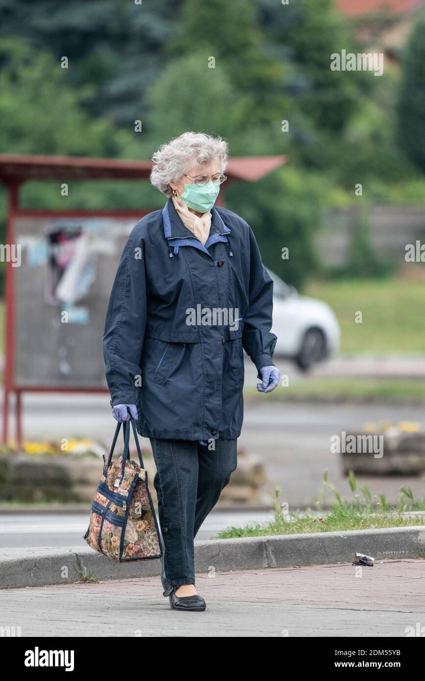 ELYANA - Pull à manches tombantes stylisé pour femmes