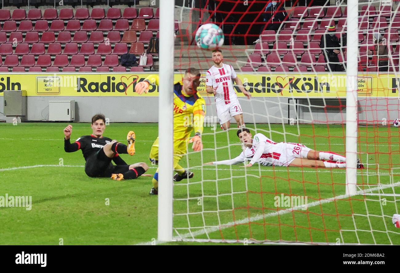 City Cologne, Deutschland. 16th Dec, 2020. firo: 16.12.2020, football, 1st  Bundesliga, season 2020/2021, 1st FC Cologne - Bayer 04 Leverkusen Bayer  Patrik Schick, goal, hit, 0: 3, FC goalwart, goalhuter, goalkeeper, Timo