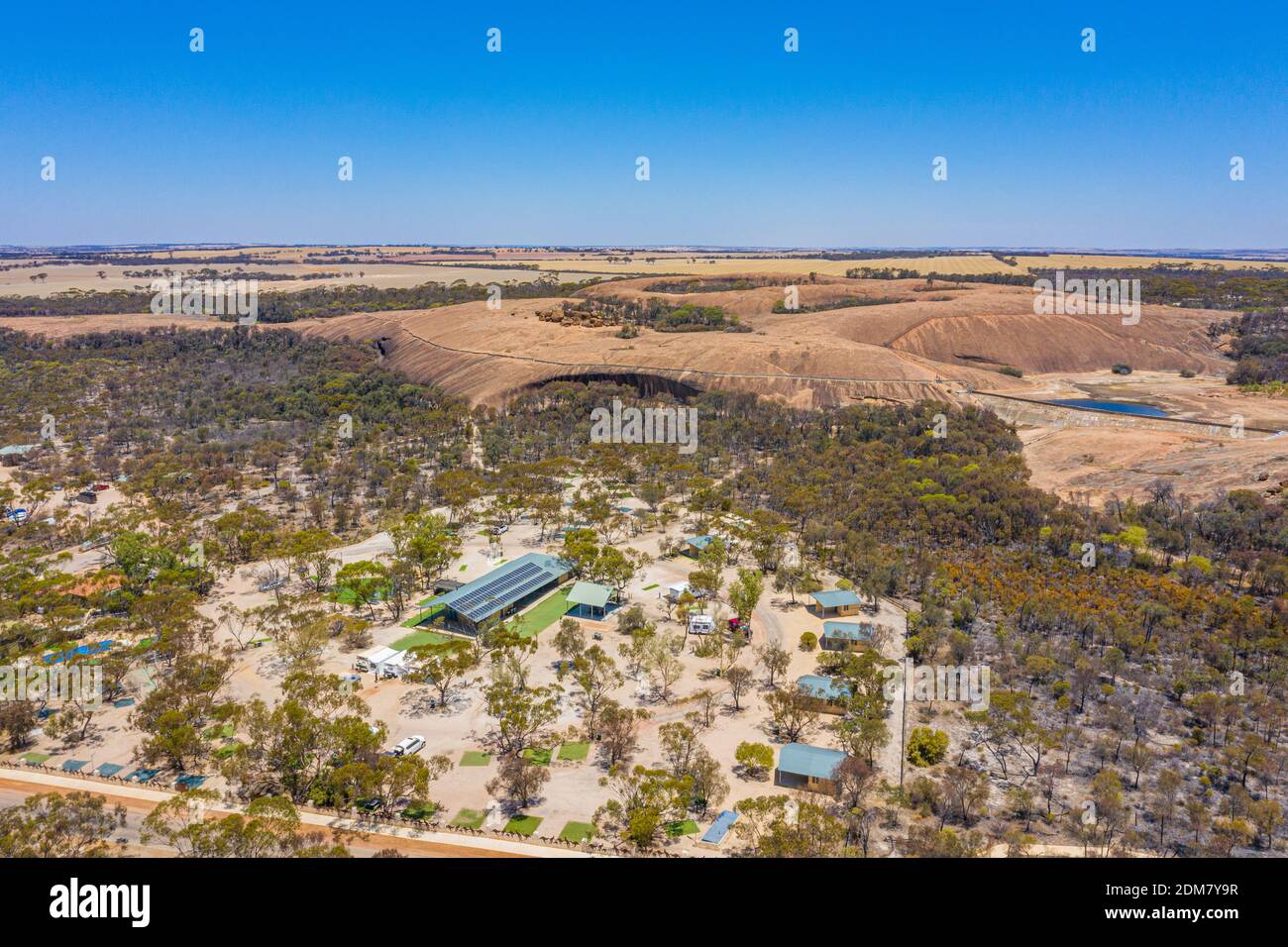 Wave pattern aboriginal hi-res stock photography and images - Alamy