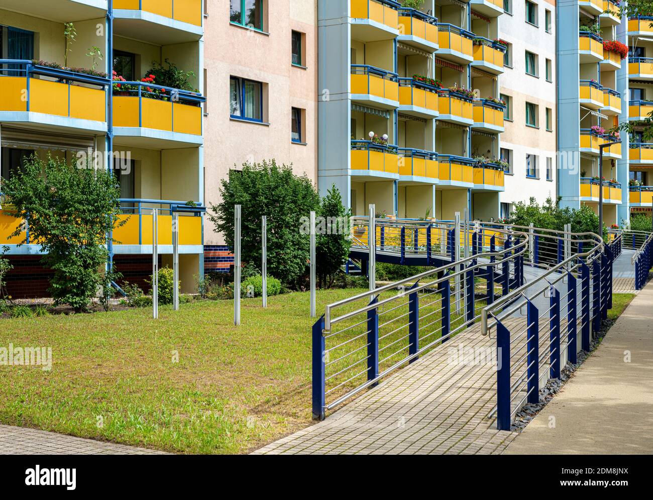 Rampe accessible hires stock photography and images Alamy