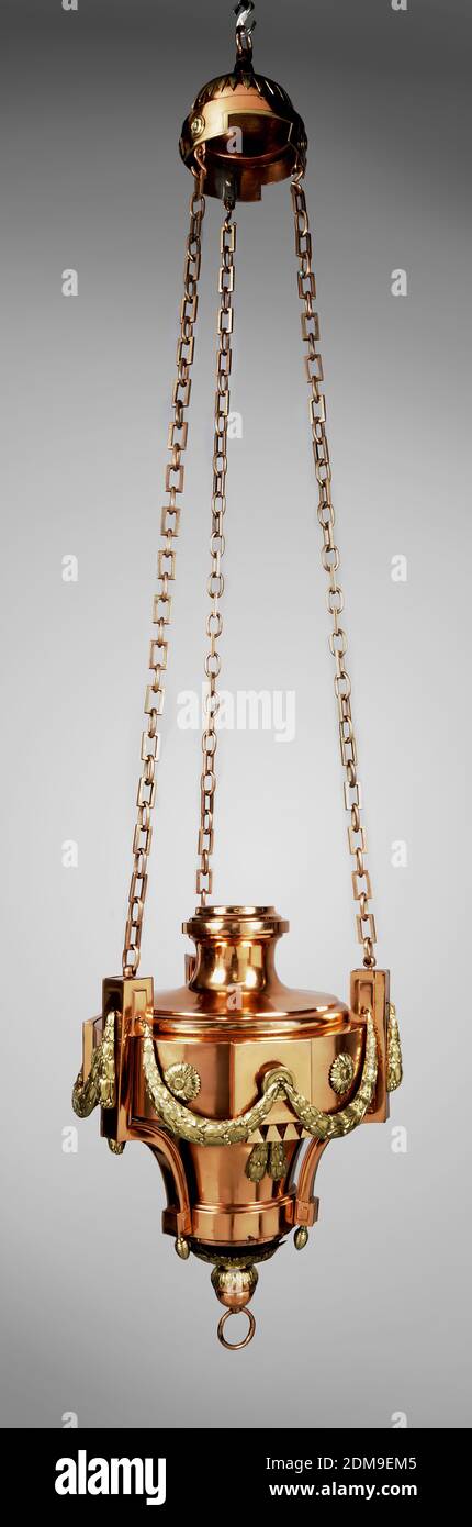 Imperial werkelijk Marty Fielding Brass hanging lamp hi-res stock photography and images - Alamy