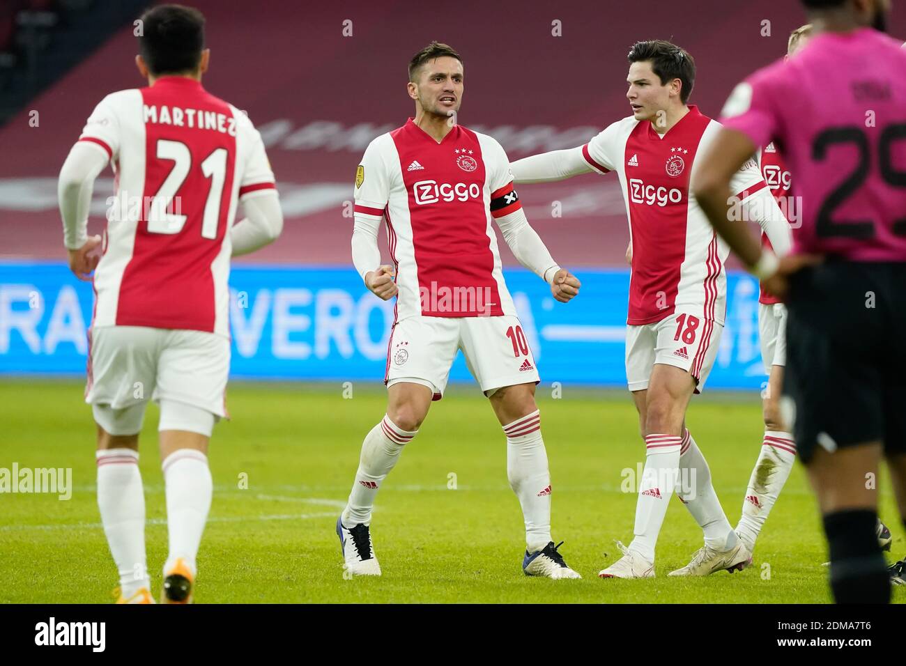 Soccerdonna on X: .@AjaxVrouwen win their 5️⃣th KNVB Beker Cup by beating  @PSV_Vrouwen with 2:1. ⚪️🔴 Ajax's men's team lost to PSV men's in  yesterday's cup final, so it's a successful revenge.