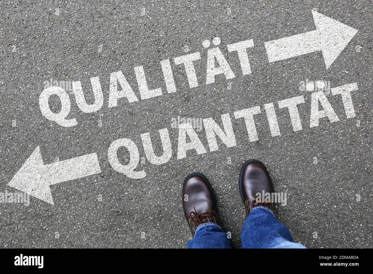 Qualität Quantität Erfolg erfolgreich Business Konzept Entscheidung entscheiden Wahl Stock Photo