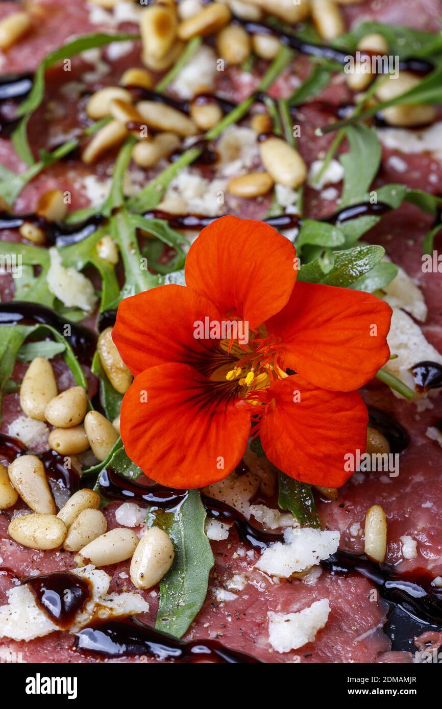Carpaccio auf schiefer hi-res stock photography and images - Alamy