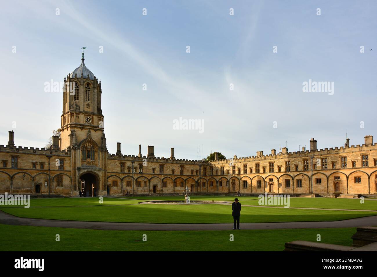Tom Tower, Mercury fountain and the Great Quadrangle, Christ Church College, Oxford, England, UK Stock Photo